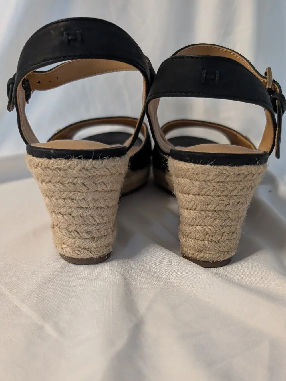 The Tommy Hilfiger® Gallie sandal  9 1/2 M